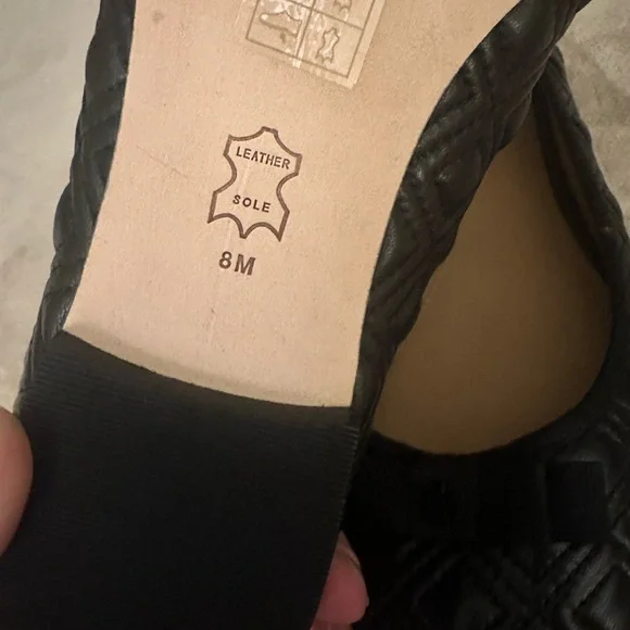 Tory Burch shoes 🖤 - Picture 3 of 6